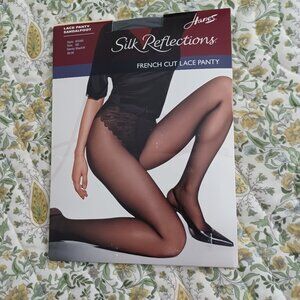 Hanes Silk Reflections French Cut Lace Panty  SZ AB